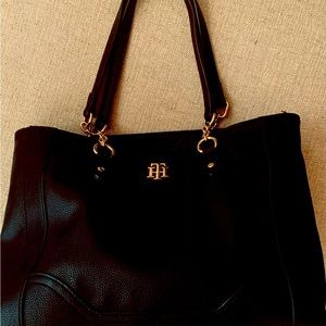 Tommy Hilfiger classic black Purse gold hardware